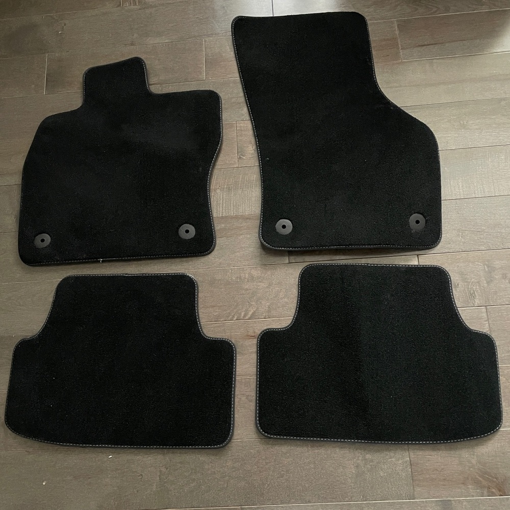 Volkswagen 2015-2019 Golf R carpet floor mat